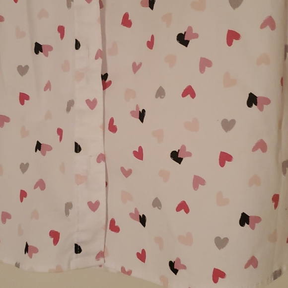 Loving 💕hearts button down shirt - Picture 6 of 6